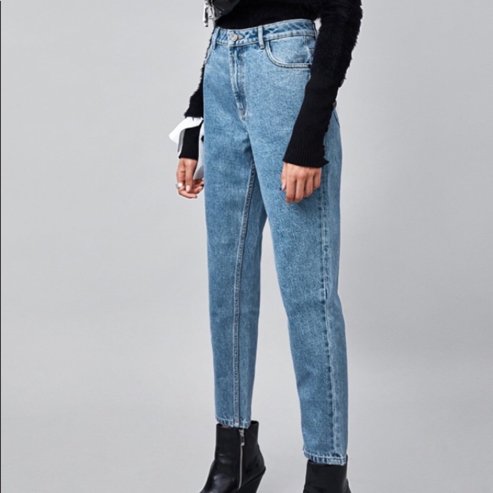 Zara MOM fit jeans.